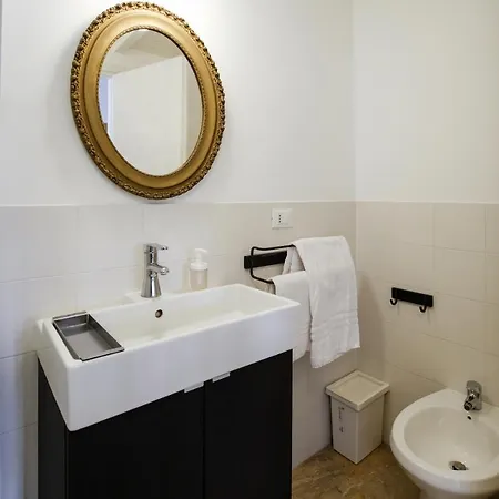 Spacious With Big Terrace At Colosseum Apartment