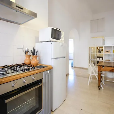 Spacious With Big Terrace At Colosseum Apartment *